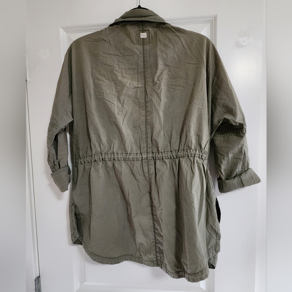 🌸3/$30🌸 Billabong Green Anorak Jacket - Picture 2 of 2